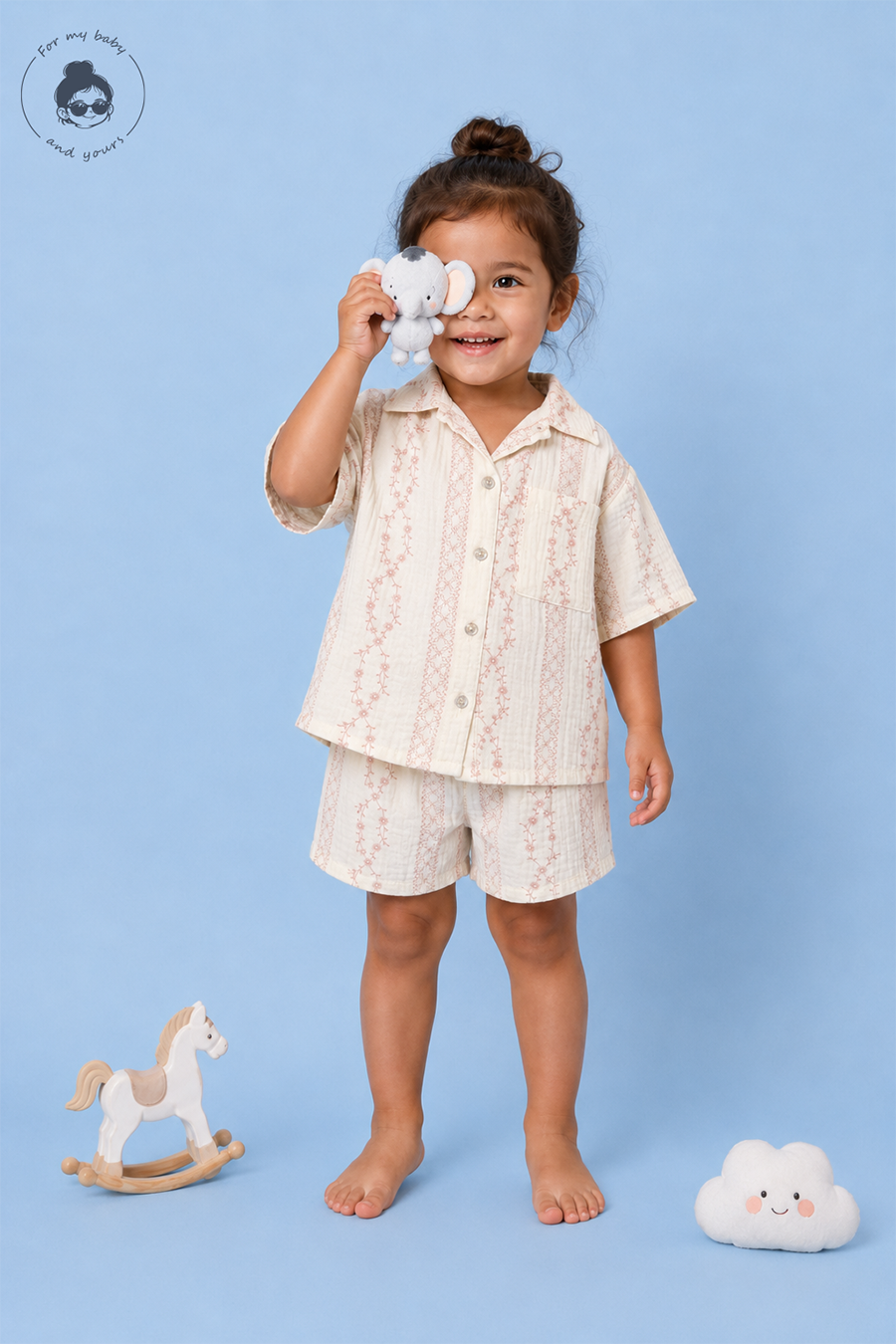Coquito set on a child
